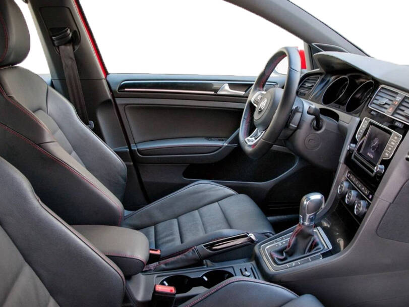 فولكس فاجن جولف جي تي آي Interior 