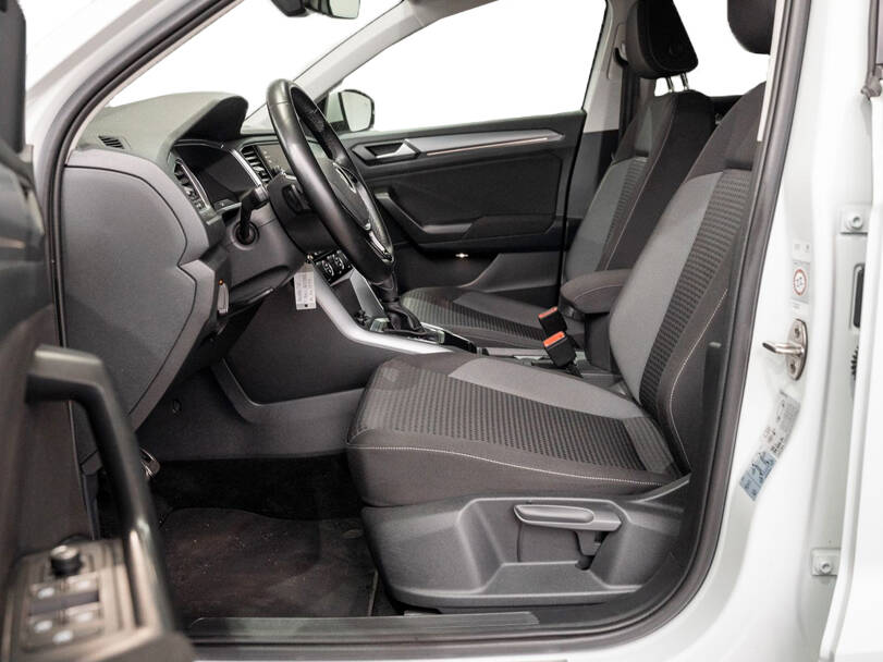 فولكس فاجن تي روك 2025 Interior 