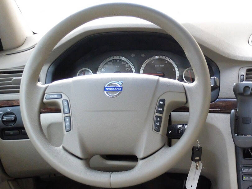 فولفو إس٨٠ الجيل الأول Interior 