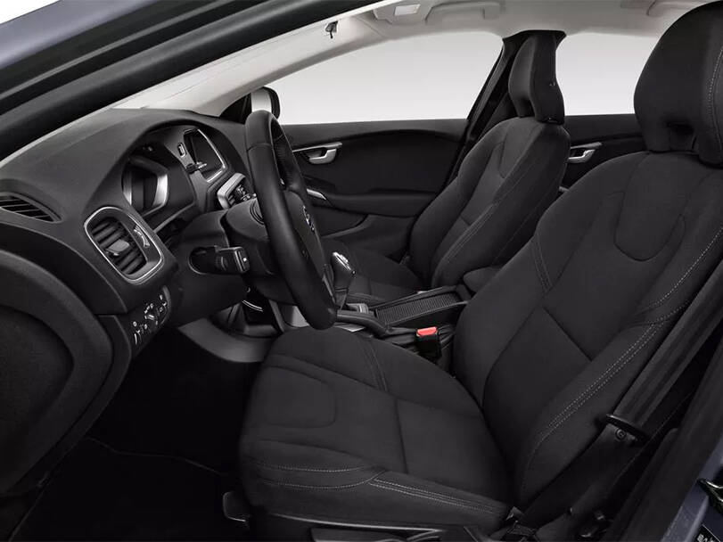 فولفو في٤٠ Interior 
