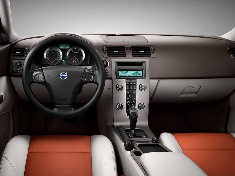 Volvo XC30 Interior 