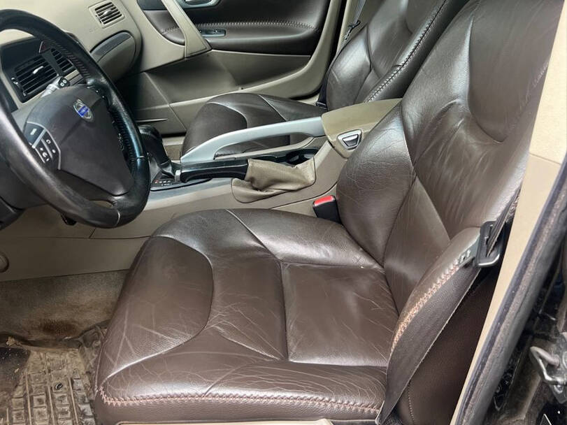 فولفو XC70 الجيل الثاني Interior 