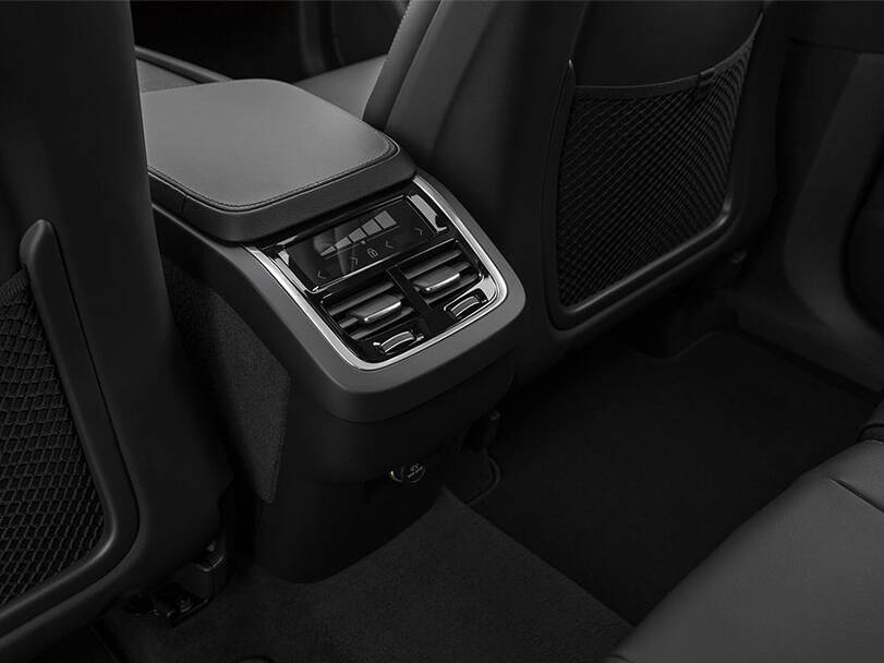 فولفو إكس سي٩٠ Interior 