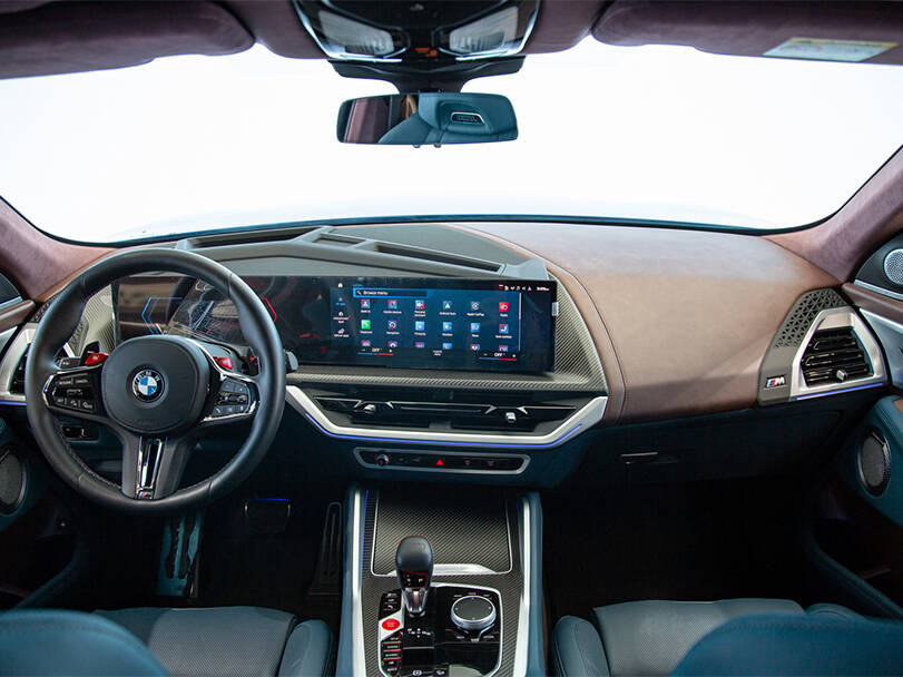 بي ام دبليو إكس إم 2025 Interior 
