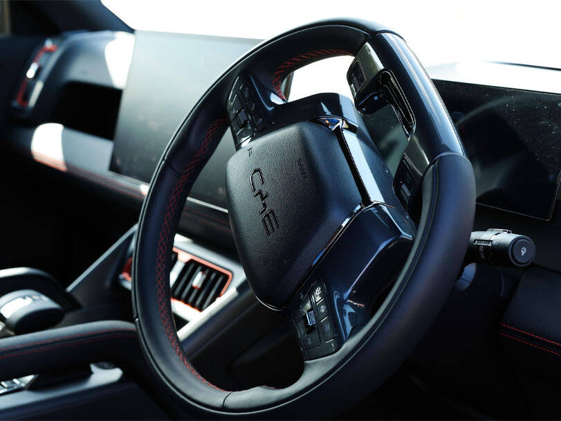 بي واي دي Shark 6 2025 Interior 
