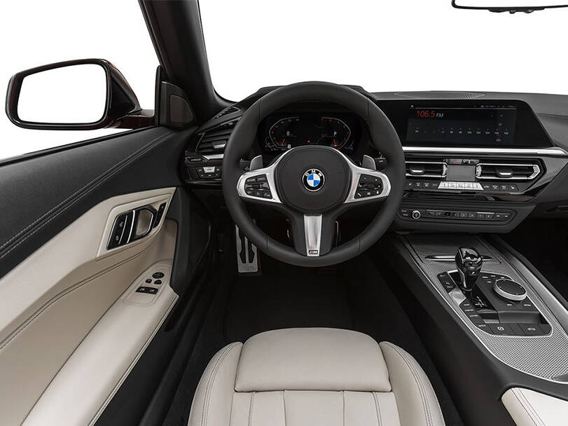 بي ام دبليو زد ٤ 2025 Interior 