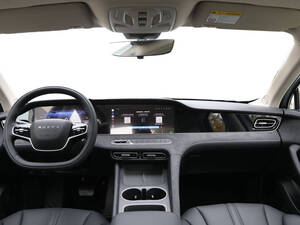 إم جي 8 الداخلية 