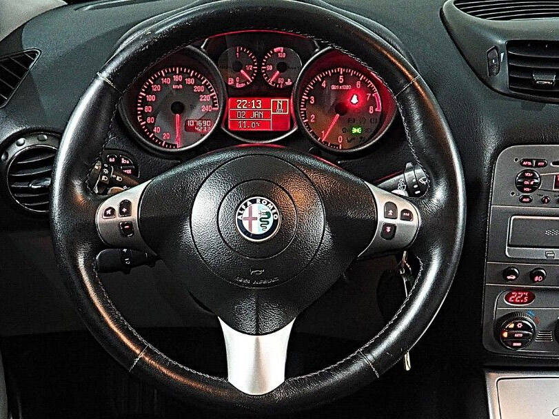 Alfa Romeo GT Interior 