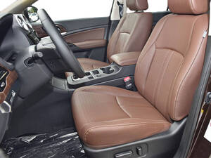 بي واي دي إس ٧ الداخلية 