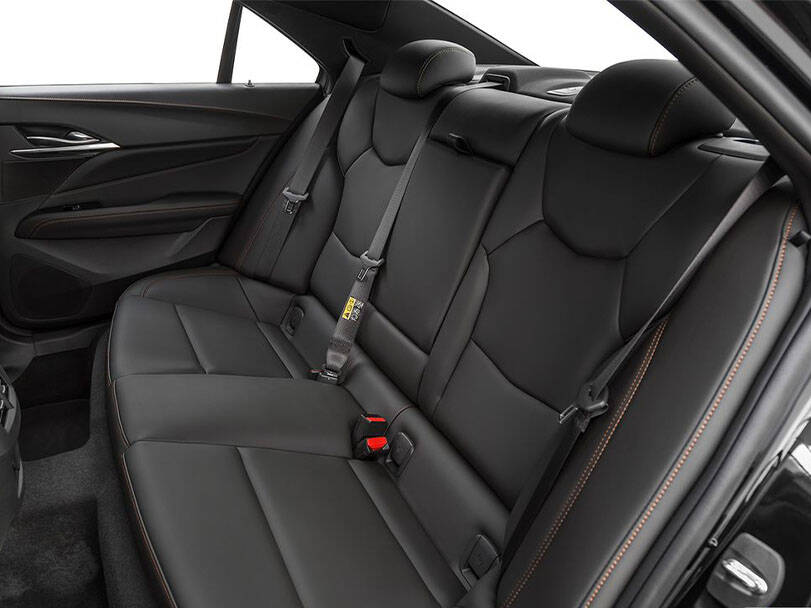كاديلاك سي تي ٤ Interior 