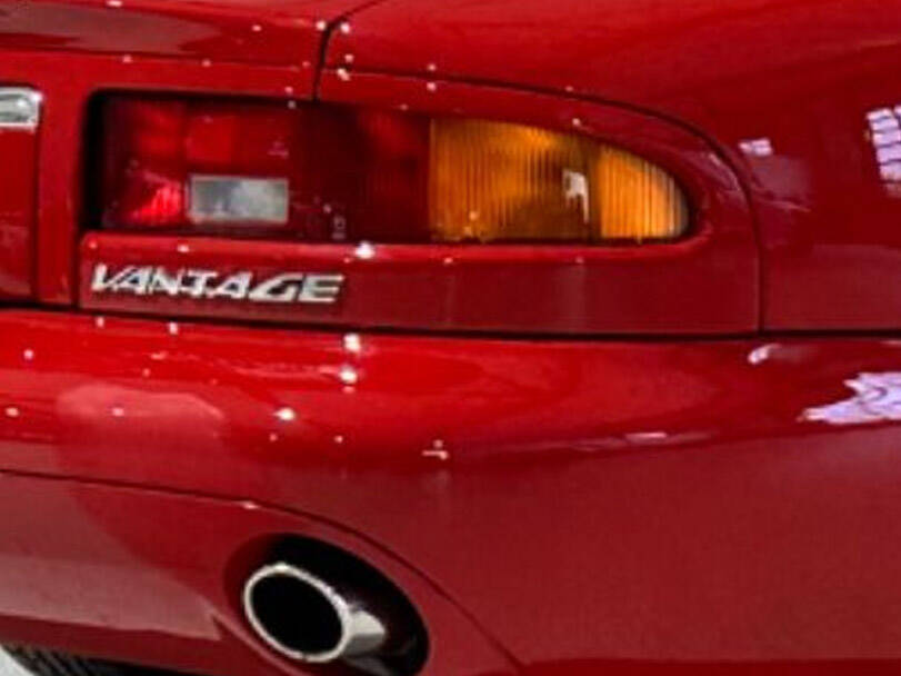 أستون مارتن DB7 Exterior 