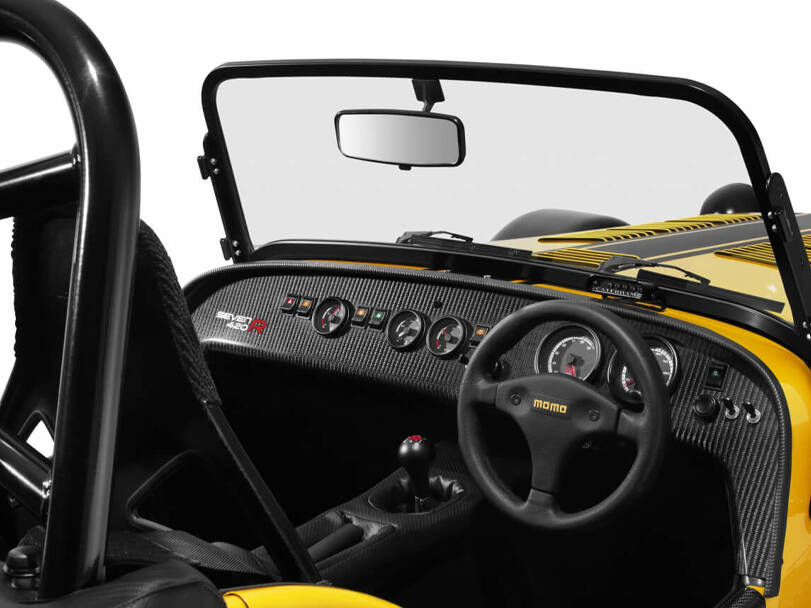 كاترهام سيفن ٤٢٠ 2025 Interior 