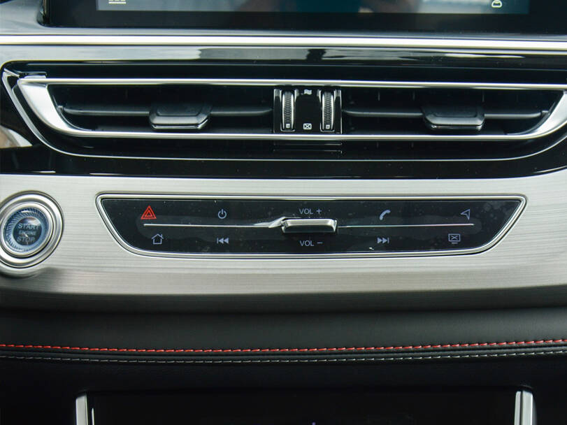 شانجان سي إس ٧٥ Interior 