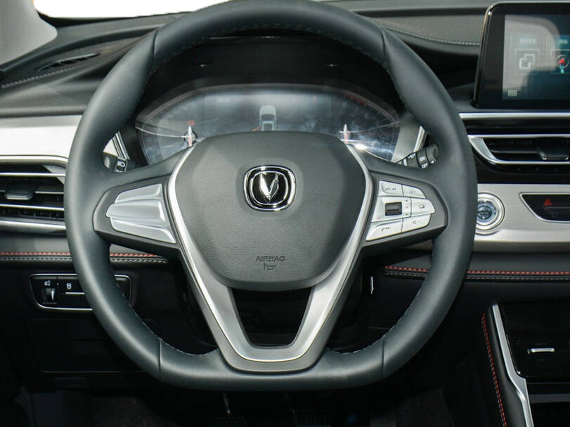 شانجان سي إس ٧٥ Interior 