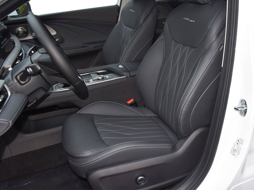 شيري أريزو ٨ 2025 Interior 