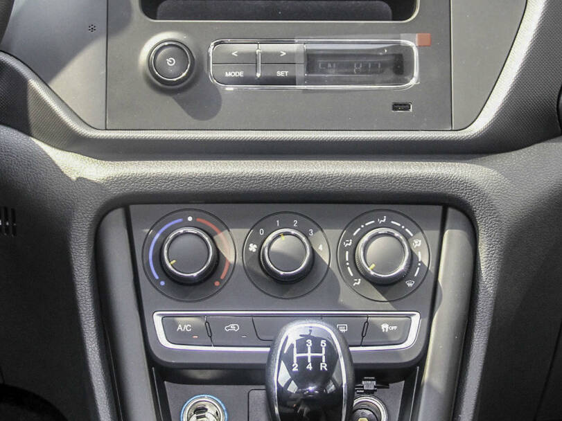 شيري تيغو ٣ Interior 
