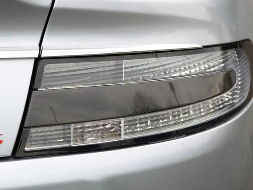 أستون مارتن رابيد Exterior 