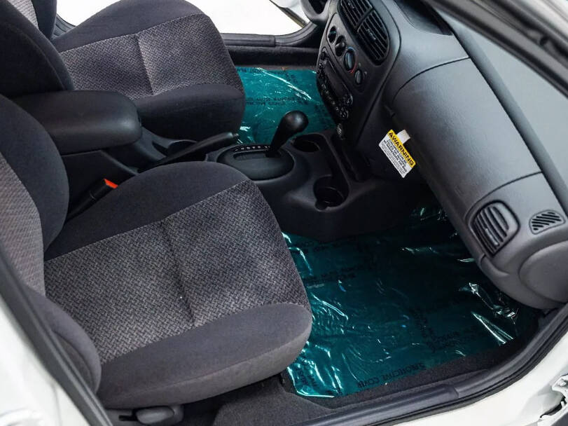 كرايسلر نيون Interior 