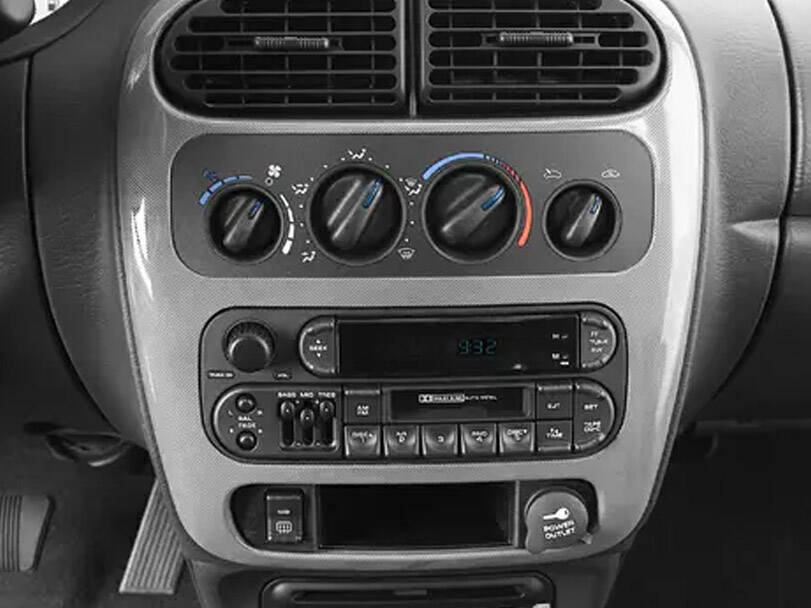 دودج نيون Interior 