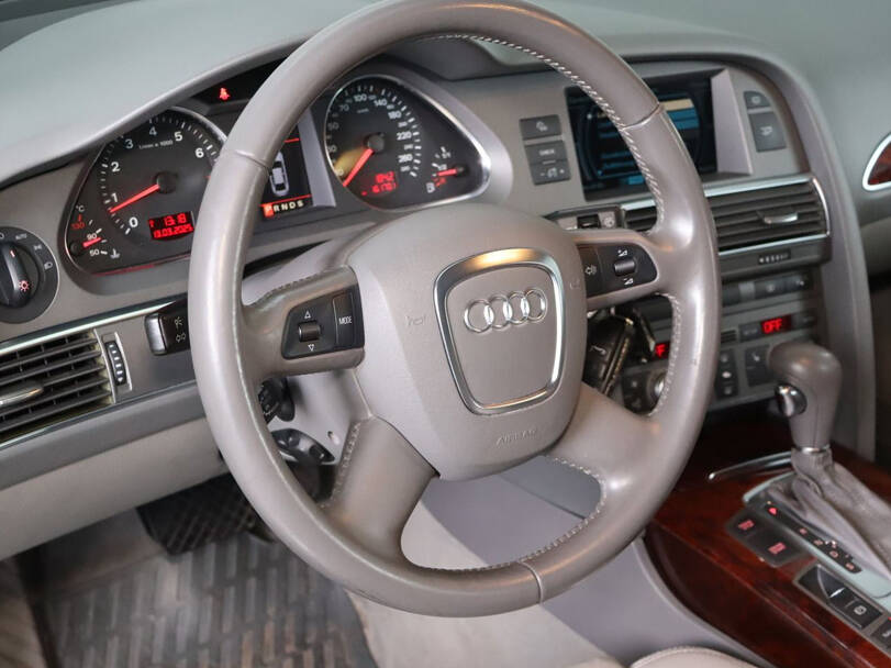 أودي A6 الجيل الثالث Interior 