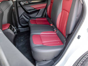 Dongfeng AX7 Interior 