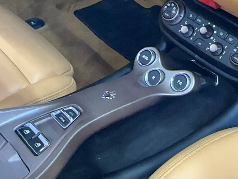فيراري كاليفورنيا Interior 