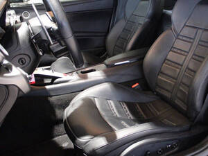 فيراري إف ١٢ الداخلية 