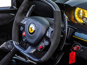 فيراري لافيراري الداخلية 