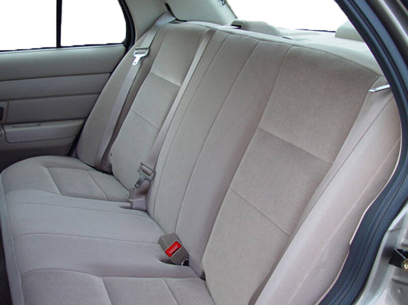 فورد كراون فيكتوريا Interior 