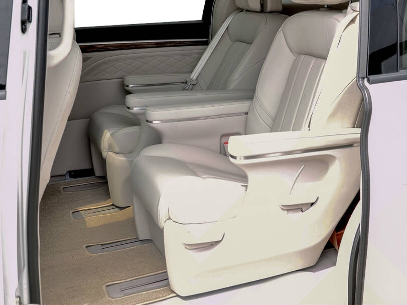 جي إيه سي M8 الجيل الأول Interior 