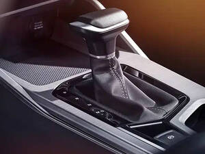 جيلي إمجراند الداخلية 