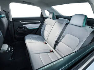 جيلي إمجراند الداخلية 