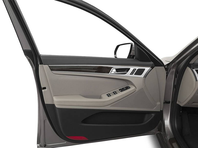 جينيسيس جي ٨٠ Interior 