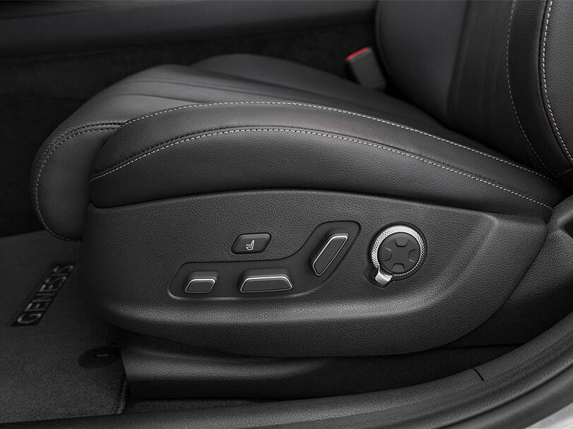 جينيسيس جي ٨٠ Interior 