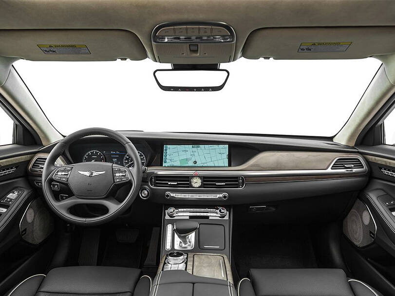 جينيسيس جي ٩٠ Interior 