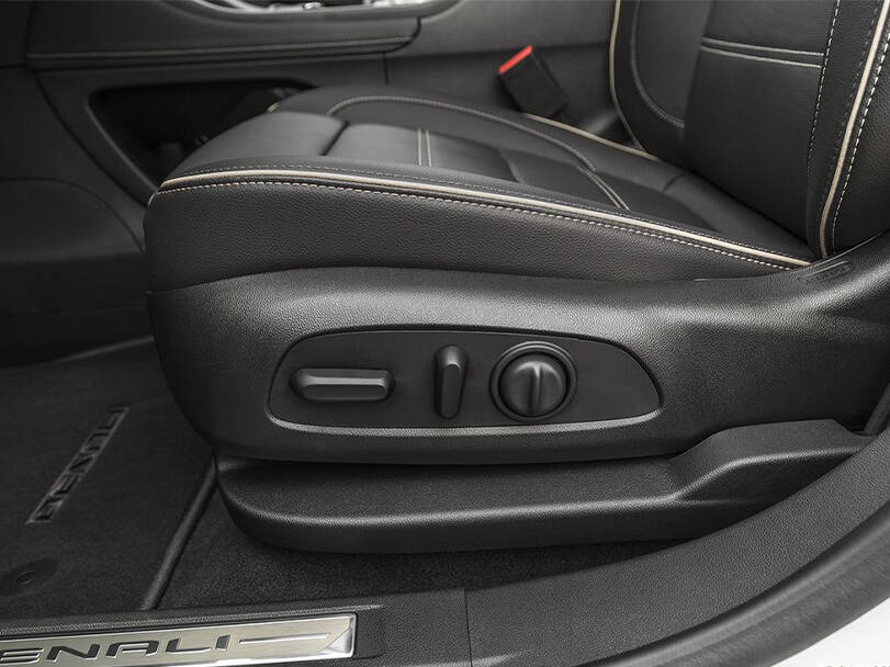 جي إم سي أكاديا Interior 