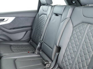 أودي إس كيو ٧ الداخلية 