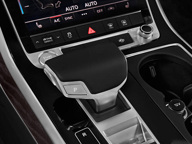 أودي إس كيو ٨ 2025 Interior 