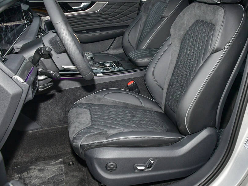هونغتشي إتش إس ٥ Interior 