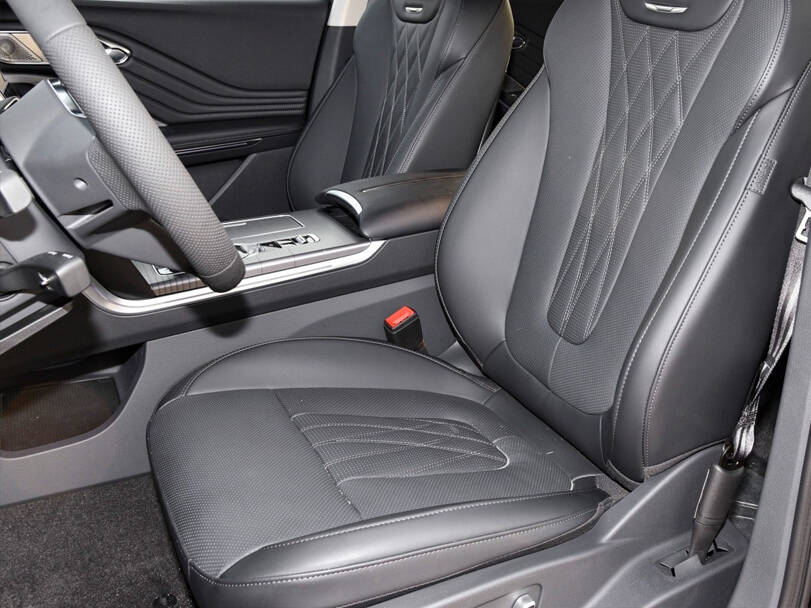 هونغتشي إتش إس ٧ Interior 