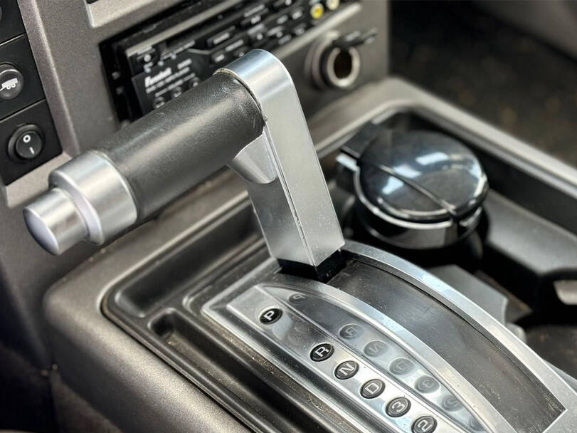 هامر إتش ٢ Interior 