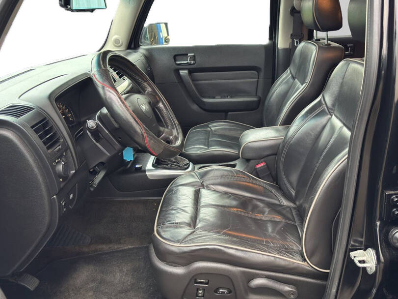 Hummer H3 Interior 