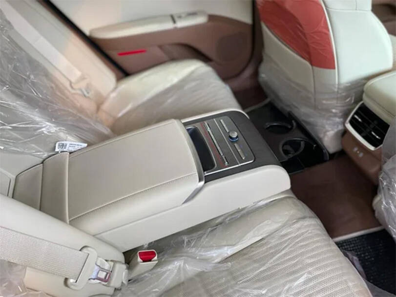 Hyundai Azera 2025 Interior 