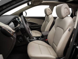 Hyundai Grand Santa Fe Interior 
