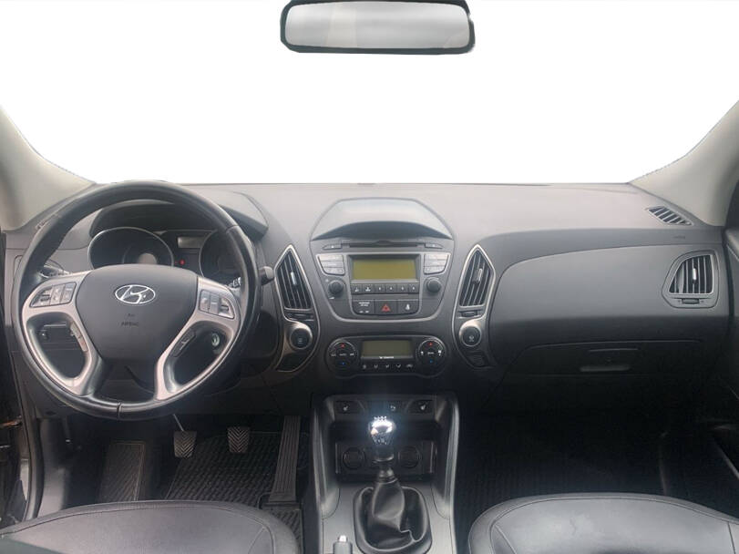 Hyundai ix35 1st Generation Interior 