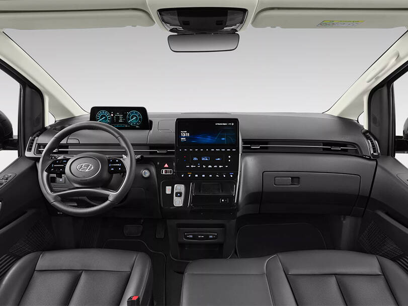 هيونداي ستاريا 2025 Interior 