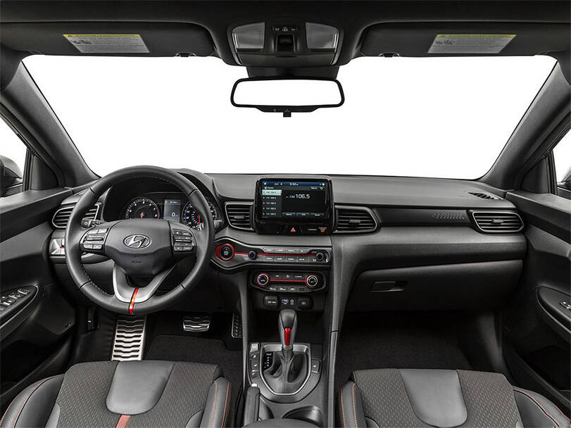 هيونداي فيلوستر Interior 