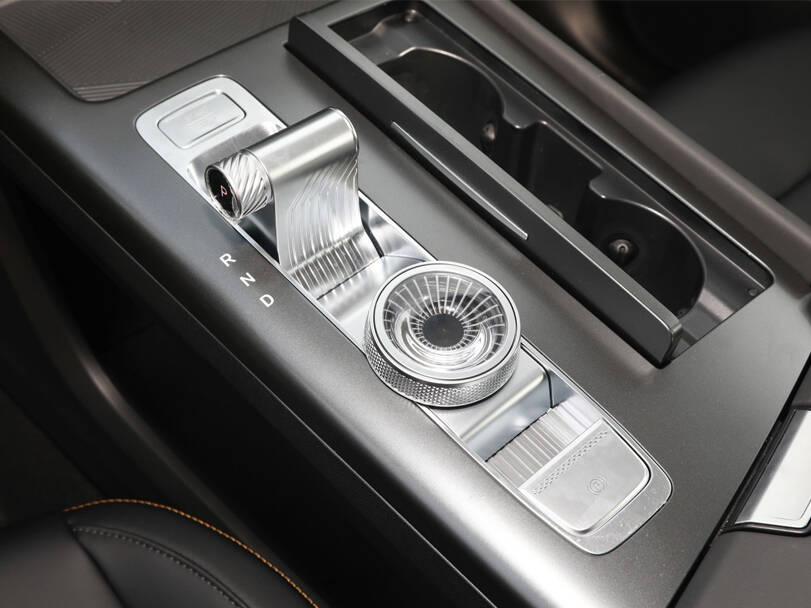 بايك بي جي ٣٠ 2025 Interior 