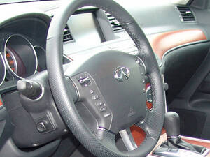 إنفينيتي إم ٣٧ الداخلية 