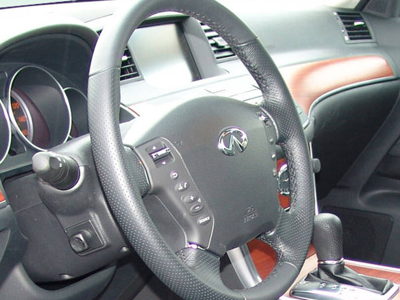 إنفينيتي إم ٣٧ Interior 
